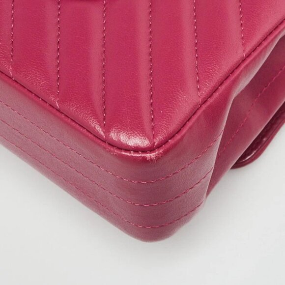 Chanel Fuchsia Chevron Quilted Lambskin Leather Classic Medium Double Flap Bag - Picture 4 of 11